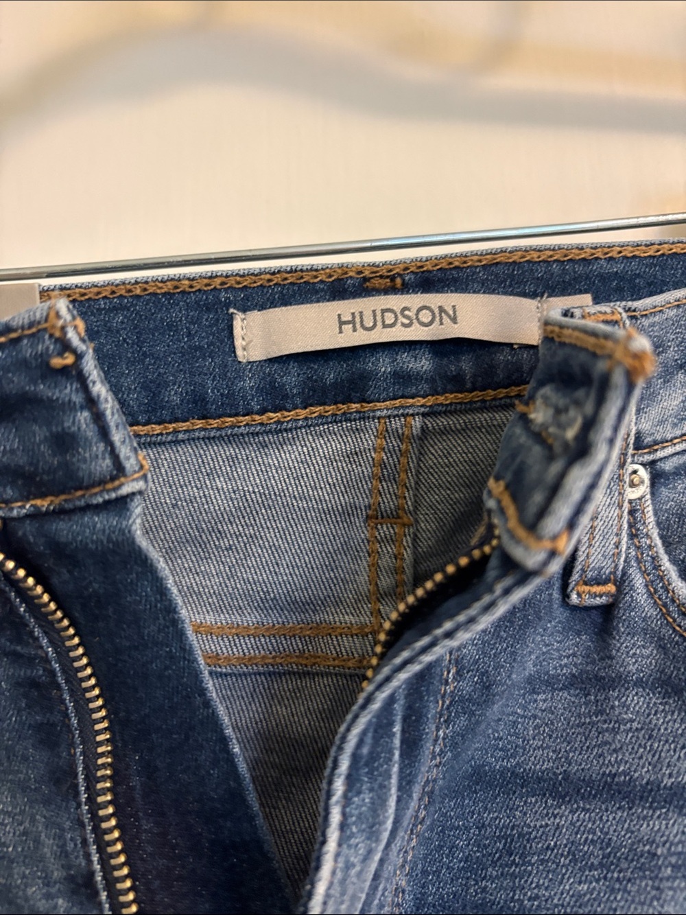 NWT Hudson Barbara - Picture 2 of 3